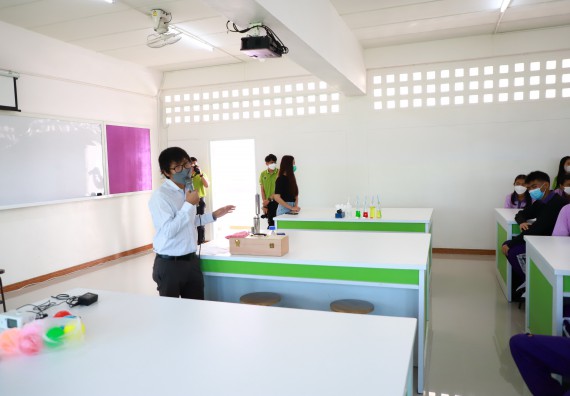 ภาพกิจกรรม  คณะวิทยาศาสตร์และเทคโนโลยี จัดกิจกรรมค่ายวิทยาศาสตร์สัญจร ปีการศึกษา 2565  โรงเรียนคลองขลุงราษฎร์รังสรรค์