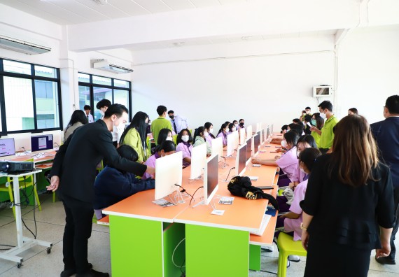 ภาพกิจกรรม  คณะวิทยาศาสตร์และเทคโนโลยี จัดกิจกรรมค่ายวิทยาศาสตร์สัญจร ปีการศึกษา 2565  โรงเรียนคลองขลุงราษฎร์รังสรรค์