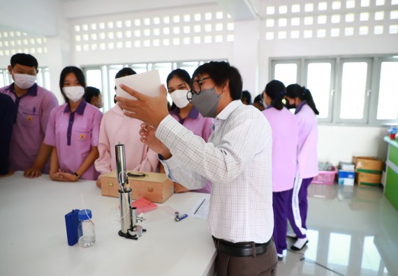 ภาพกิจกรรม  คณะวิทยาศาสตร์และเทคโนโลยี จัดกิจกรรมค่ายวิทยาศาสตร์สัญจร ปีการศึกษา 2565  โรงเรียนคลองขลุงราษฎร์รังสรรค์