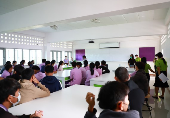 ภาพกิจกรรม  คณะวิทยาศาสตร์และเทคโนโลยี จัดกิจกรรมค่ายวิทยาศาสตร์สัญจร ปีการศึกษา 2565  โรงเรียนคลองขลุงราษฎร์รังสรรค์