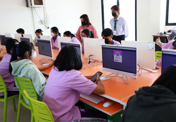 ภาพกิจกรรม  คณะวิทยาศาสตร์และเทคโนโลยี จัดกิจกรรมค่ายวิทยาศาสตร์สัญจร ปีการศึกษา 2565  โรงเรียนคลองขลุงราษฎร์รังสรรค์