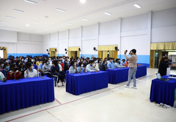 ภาพกิจกรรม  คณะวิทยาศาสตร์และเทคโนโลยี จัดกิจกรรมค่ายวิทยาศาสตร์สัญจร  โรงเรียนพิไกรวิทยา