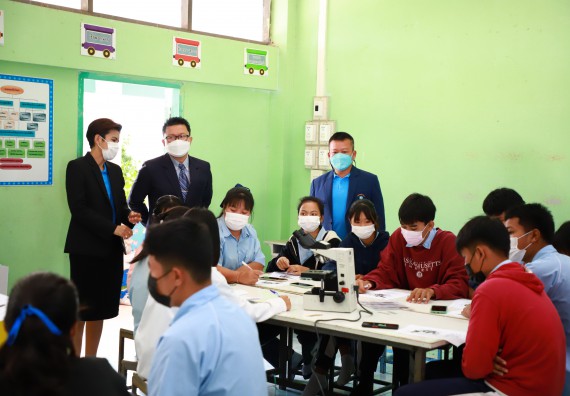 ภาพกิจกรรม  คณะวิทยาศาสตร์และเทคโนโลยี จัดกิจกรรมค่ายวิทยาศาสตร์สัญจร  โรงเรียนพิไกรวิทยา