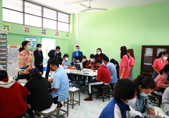 ภาพกิจกรรม  คณะวิทยาศาสตร์และเทคโนโลยี จัดกิจกรรมค่ายวิทยาศาสตร์สัญจร  โรงเรียนพิไกรวิทยา