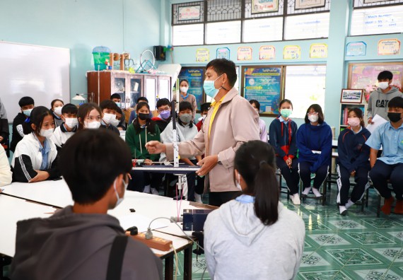 ภาพกิจกรรม  คณะวิทยาศาสตร์และเทคโนโลยี จัดกิจกรรมค่ายวิทยาศาสตร์สัญจร  โรงเรียนพิไกรวิทยา