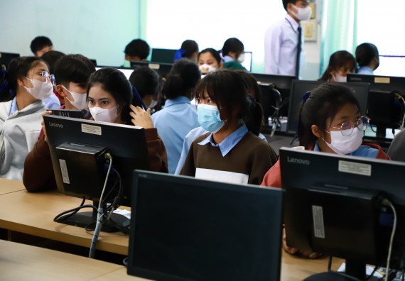 ภาพกิจกรรม  คณะวิทยาศาสตร์และเทคโนโลยี จัดกิจกรรมค่ายวิทยาศาสตร์สัญจร  โรงเรียนพิไกรวิทยา