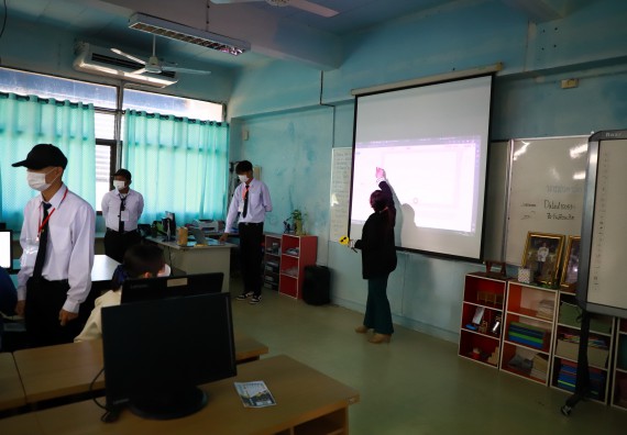 ภาพกิจกรรม  คณะวิทยาศาสตร์และเทคโนโลยี จัดกิจกรรมค่ายวิทยาศาสตร์สัญจร  โรงเรียนพิไกรวิทยา