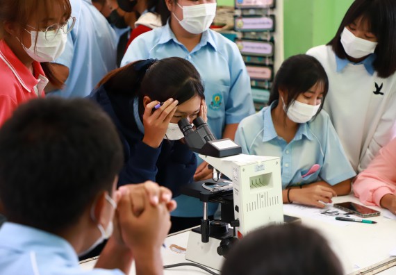 ภาพกิจกรรม  คณะวิทยาศาสตร์และเทคโนโลยี จัดกิจกรรมค่ายวิทยาศาสตร์สัญจร  โรงเรียนพิไกรวิทยา