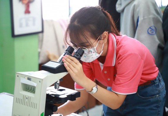 ภาพกิจกรรม  คณะวิทยาศาสตร์และเทคโนโลยี จัดกิจกรรมค่ายวิทยาศาสตร์สัญจร  โรงเรียนพิไกรวิทยา