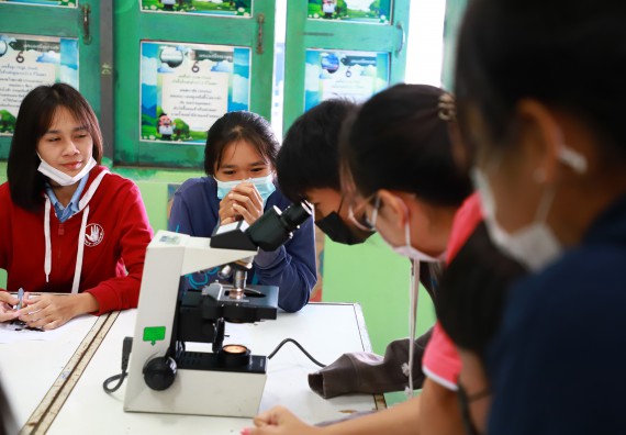 ภาพกิจกรรม  คณะวิทยาศาสตร์และเทคโนโลยี จัดกิจกรรมค่ายวิทยาศาสตร์สัญจร  โรงเรียนพิไกรวิทยา