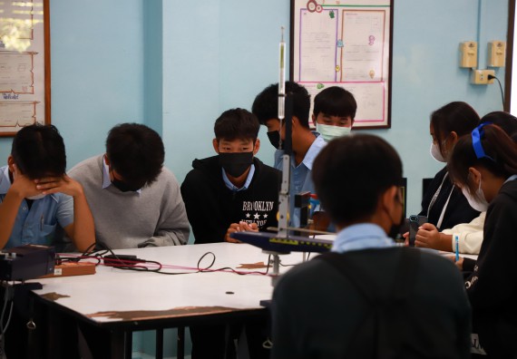 ภาพกิจกรรม  คณะวิทยาศาสตร์และเทคโนโลยี จัดกิจกรรมค่ายวิทยาศาสตร์สัญจร  โรงเรียนพิไกรวิทยา