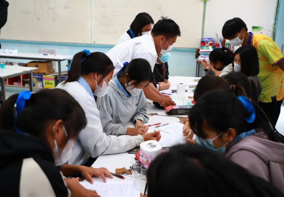 ภาพกิจกรรม  คณะวิทยาศาสตร์และเทคโนโลยี จัดกิจกรรมค่ายวิทยาศาสตร์สัญจร  โรงเรียนพิไกรวิทยา