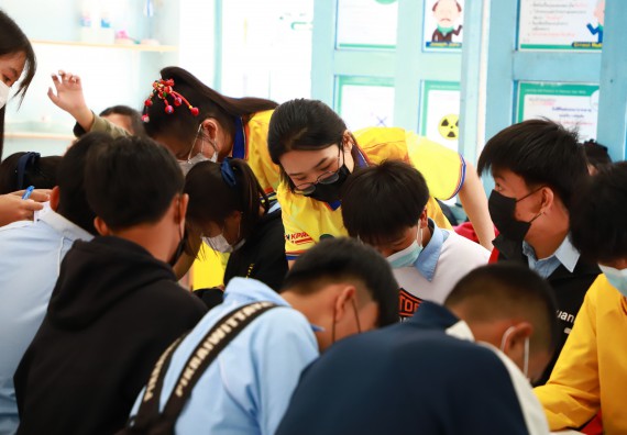 ภาพกิจกรรม  คณะวิทยาศาสตร์และเทคโนโลยี จัดกิจกรรมค่ายวิทยาศาสตร์สัญจร  โรงเรียนพิไกรวิทยา