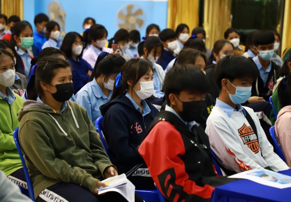 ภาพกิจกรรม  คณะวิทยาศาสตร์และเทคโนโลยี จัดกิจกรรมค่ายวิทยาศาสตร์สัญจร  โรงเรียนพิไกรวิทยา