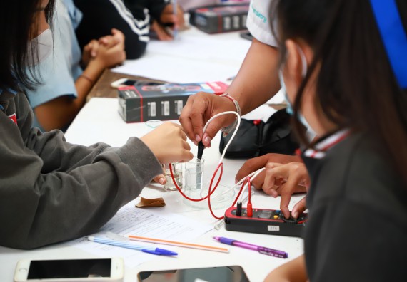 ภาพกิจกรรม  คณะวิทยาศาสตร์และเทคโนโลยี จัดกิจกรรมค่ายวิทยาศาสตร์สัญจร  โรงเรียนพิไกรวิทยา