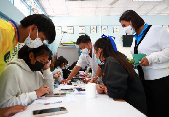 ภาพกิจกรรม  คณะวิทยาศาสตร์และเทคโนโลยี จัดกิจกรรมค่ายวิทยาศาสตร์สัญจร  โรงเรียนพิไกรวิทยา