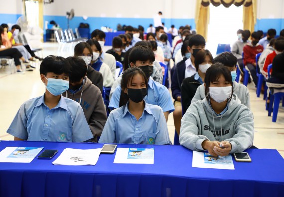 ภาพกิจกรรม  คณะวิทยาศาสตร์และเทคโนโลยี จัดกิจกรรมค่ายวิทยาศาสตร์สัญจร  โรงเรียนพิไกรวิทยา