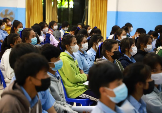 ภาพกิจกรรม  คณะวิทยาศาสตร์และเทคโนโลยี จัดกิจกรรมค่ายวิทยาศาสตร์สัญจร  โรงเรียนพิไกรวิทยา