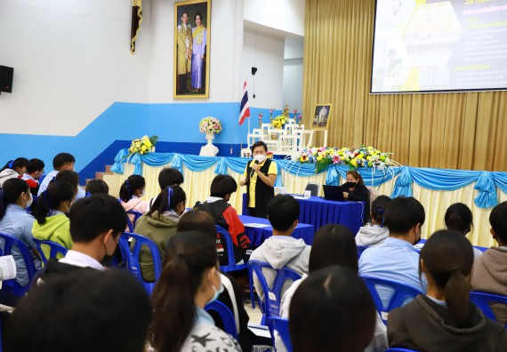 ภาพกิจกรรม  คณะวิทยาศาสตร์และเทคโนโลยี จัดกิจกรรมค่ายวิทยาศาสตร์สัญจร  โรงเรียนพิไกรวิทยา