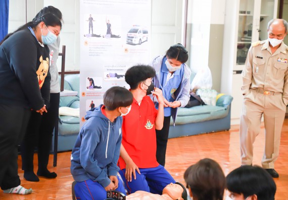 ภาพกิจกรรม  คณะวิทยาศาสตร์และเทคโนโลยี จัดกิจกรรมค่ายวิทยาศาสตร์สัญจร   โรงเรียนเฉลิมพระเกียรติสมเด็จพระศรีนครินทร์ กำแพงเพชรฯ