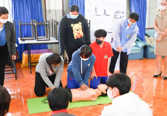 ภาพกิจกรรม  คณะวิทยาศาสตร์และเทคโนโลยี จัดกิจกรรมค่ายวิทยาศาสตร์สัญจร   โรงเรียนเฉลิมพระเกียรติสมเด็จพระศรีนครินทร์ กำแพงเพชรฯ