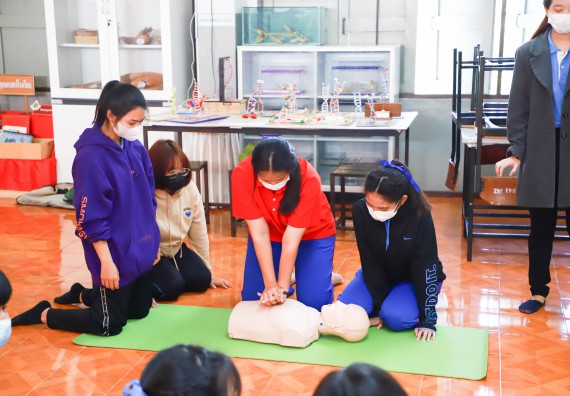 ภาพกิจกรรม  คณะวิทยาศาสตร์และเทคโนโลยี จัดกิจกรรมค่ายวิทยาศาสตร์สัญจร   โรงเรียนเฉลิมพระเกียรติสมเด็จพระศรีนครินทร์ กำแพงเพชรฯ