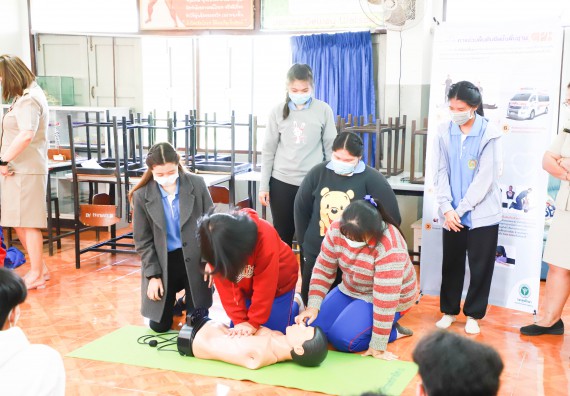 ภาพกิจกรรม  คณะวิทยาศาสตร์และเทคโนโลยี จัดกิจกรรมค่ายวิทยาศาสตร์สัญจร   โรงเรียนเฉลิมพระเกียรติสมเด็จพระศรีนครินทร์ กำแพงเพชรฯ