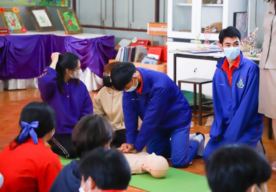 ภาพกิจกรรม  คณะวิทยาศาสตร์และเทคโนโลยี จัดกิจกรรมค่ายวิทยาศาสตร์สัญจร   โรงเรียนเฉลิมพระเกียรติสมเด็จพระศรีนครินทร์ กำแพงเพชรฯ