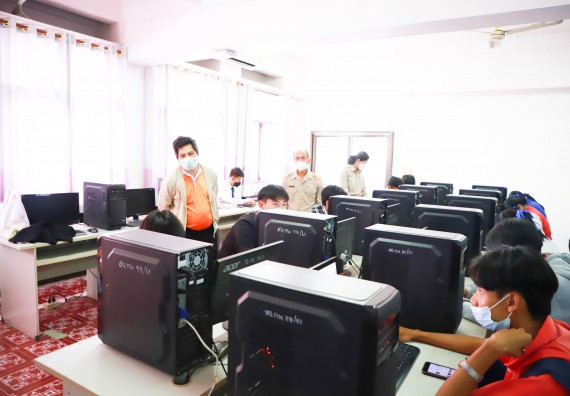 ภาพกิจกรรม  คณะวิทยาศาสตร์และเทคโนโลยี จัดกิจกรรมค่ายวิทยาศาสตร์สัญจร   โรงเรียนเฉลิมพระเกียรติสมเด็จพระศรีนครินทร์ กำแพงเพชรฯ