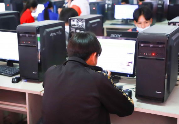 ภาพกิจกรรม  คณะวิทยาศาสตร์และเทคโนโลยี จัดกิจกรรมค่ายวิทยาศาสตร์สัญจร   โรงเรียนเฉลิมพระเกียรติสมเด็จพระศรีนครินทร์ กำแพงเพชรฯ