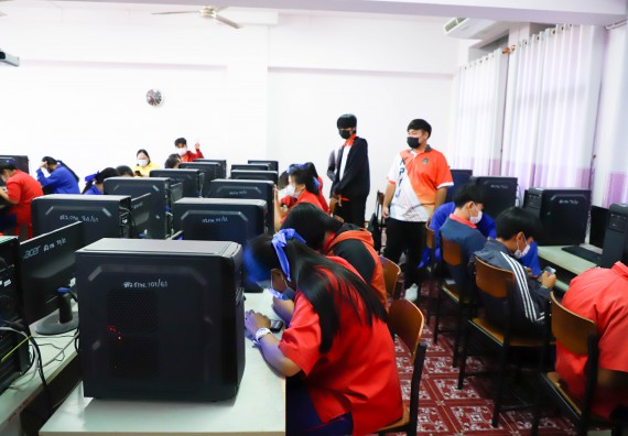 ภาพกิจกรรม  คณะวิทยาศาสตร์และเทคโนโลยี จัดกิจกรรมค่ายวิทยาศาสตร์สัญจร   โรงเรียนเฉลิมพระเกียรติสมเด็จพระศรีนครินทร์ กำแพงเพชรฯ