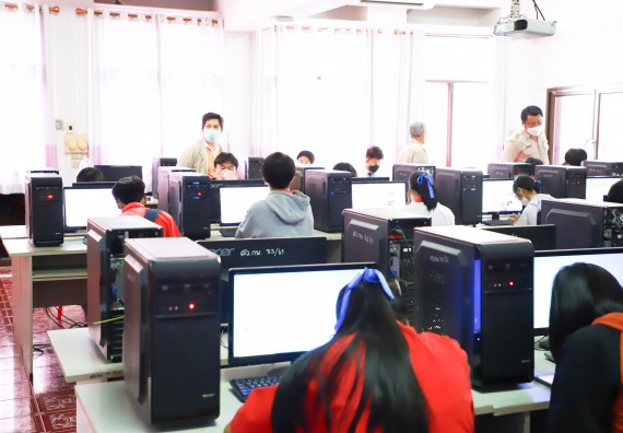 ภาพกิจกรรม  คณะวิทยาศาสตร์และเทคโนโลยี จัดกิจกรรมค่ายวิทยาศาสตร์สัญจร   โรงเรียนเฉลิมพระเกียรติสมเด็จพระศรีนครินทร์ กำแพงเพชรฯ