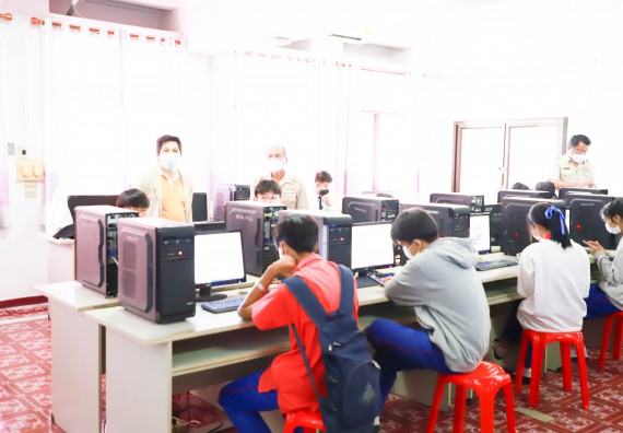 ภาพกิจกรรม  คณะวิทยาศาสตร์และเทคโนโลยี จัดกิจกรรมค่ายวิทยาศาสตร์สัญจร   โรงเรียนเฉลิมพระเกียรติสมเด็จพระศรีนครินทร์ กำแพงเพชรฯ