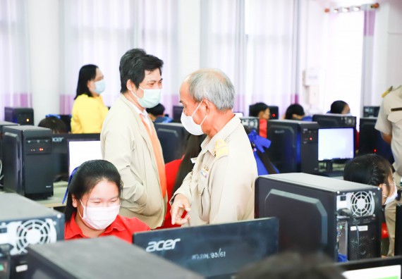 ภาพกิจกรรม  คณะวิทยาศาสตร์และเทคโนโลยี จัดกิจกรรมค่ายวิทยาศาสตร์สัญจร   โรงเรียนเฉลิมพระเกียรติสมเด็จพระศรีนครินทร์ กำแพงเพชรฯ