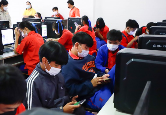 ภาพกิจกรรม  คณะวิทยาศาสตร์และเทคโนโลยี จัดกิจกรรมค่ายวิทยาศาสตร์สัญจร   โรงเรียนเฉลิมพระเกียรติสมเด็จพระศรีนครินทร์ กำแพงเพชรฯ