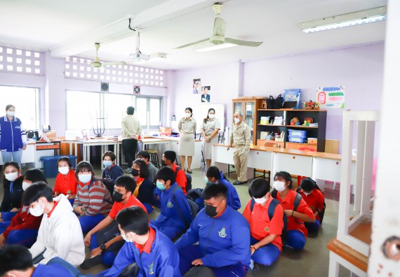 ภาพกิจกรรม  คณะวิทยาศาสตร์และเทคโนโลยี จัดกิจกรรมค่ายวิทยาศาสตร์สัญจร   โรงเรียนเฉลิมพระเกียรติสมเด็จพระศรีนครินทร์ กำแพงเพชรฯ