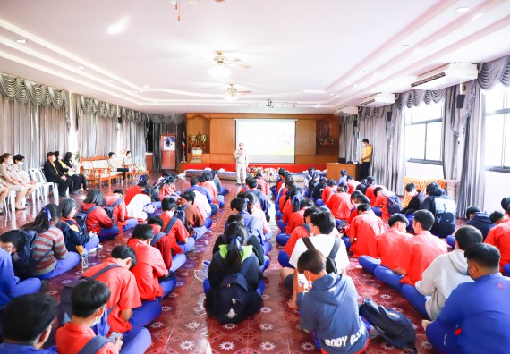 ภาพกิจกรรม  คณะวิทยาศาสตร์และเทคโนโลยี จัดกิจกรรมค่ายวิทยาศาสตร์สัญจร   โรงเรียนเฉลิมพระเกียรติสมเด็จพระศรีนครินทร์ กำแพงเพชรฯ