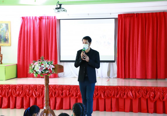 ภาพกิจกรรม  คณะวิทยาศาสตร์และเทคโนโลยี จัดกิจกรรมค่ายวิทยาศาสตร์สัญจร  โรงเรียนหนองกองพิทยาคม