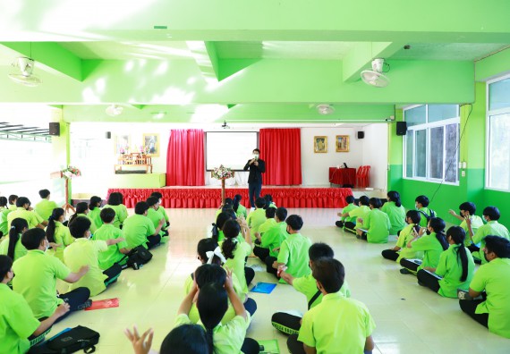 ภาพกิจกรรม  คณะวิทยาศาสตร์และเทคโนโลยี จัดกิจกรรมค่ายวิทยาศาสตร์สัญจร  โรงเรียนหนองกองพิทยาคม