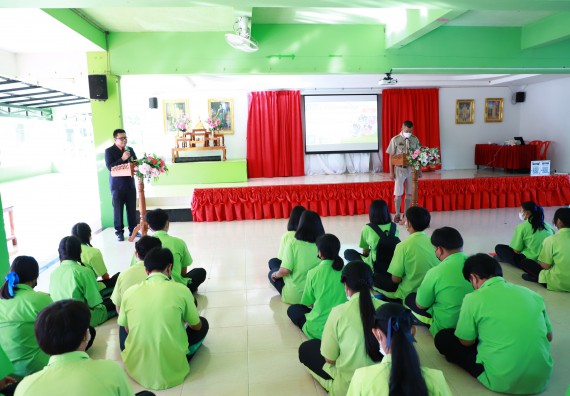 ภาพกิจกรรม  คณะวิทยาศาสตร์และเทคโนโลยี จัดกิจกรรมค่ายวิทยาศาสตร์สัญจร  โรงเรียนหนองกองพิทยาคม