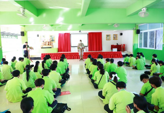 ภาพกิจกรรม  คณะวิทยาศาสตร์และเทคโนโลยี จัดกิจกรรมค่ายวิทยาศาสตร์สัญจร  โรงเรียนหนองกองพิทยาคม