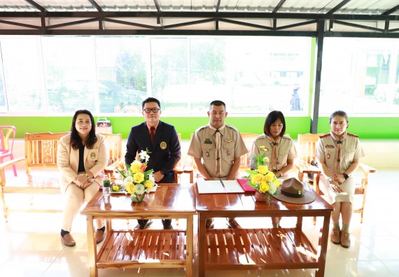 ภาพกิจกรรม  คณะวิทยาศาสตร์และเทคโนโลยี จัดกิจกรรมค่ายวิทยาศาสตร์สัญจร  โรงเรียนหนองกองพิทยาคม