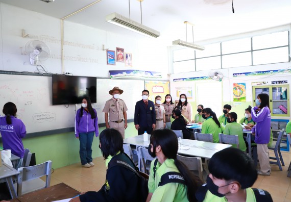 ภาพกิจกรรม  คณะวิทยาศาสตร์และเทคโนโลยี จัดกิจกรรมค่ายวิทยาศาสตร์สัญจร  โรงเรียนหนองกองพิทยาคม