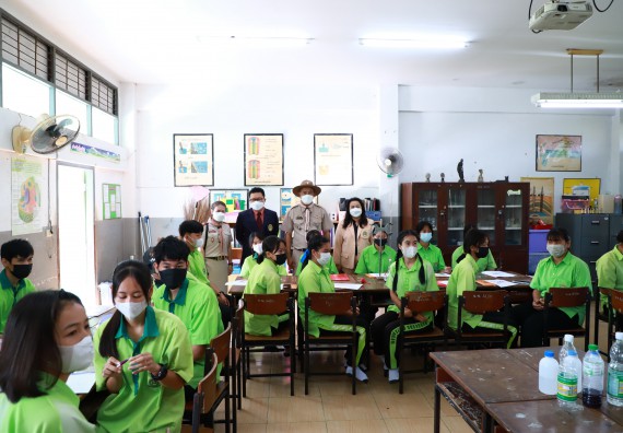 ภาพกิจกรรม  คณะวิทยาศาสตร์และเทคโนโลยี จัดกิจกรรมค่ายวิทยาศาสตร์สัญจร  โรงเรียนหนองกองพิทยาคม