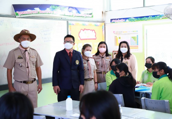 ภาพกิจกรรม  คณะวิทยาศาสตร์และเทคโนโลยี จัดกิจกรรมค่ายวิทยาศาสตร์สัญจร  โรงเรียนหนองกองพิทยาคม