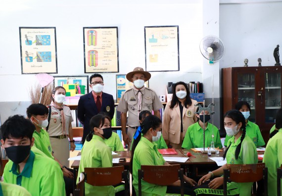 ภาพกิจกรรม  คณะวิทยาศาสตร์และเทคโนโลยี จัดกิจกรรมค่ายวิทยาศาสตร์สัญจร  โรงเรียนหนองกองพิทยาคม