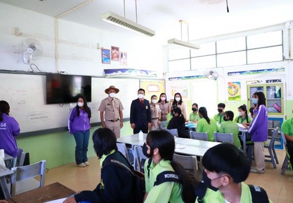 ภาพกิจกรรม  คณะวิทยาศาสตร์และเทคโนโลยี จัดกิจกรรมค่ายวิทยาศาสตร์สัญจร  โรงเรียนหนองกองพิทยาคม