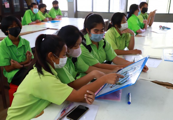 ภาพกิจกรรม  คณะวิทยาศาสตร์และเทคโนโลยี จัดกิจกรรมค่ายวิทยาศาสตร์สัญจร  โรงเรียนหนองกองพิทยาคม