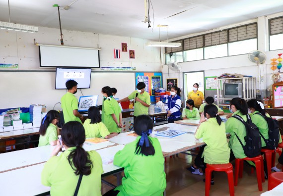 ภาพกิจกรรม  คณะวิทยาศาสตร์และเทคโนโลยี จัดกิจกรรมค่ายวิทยาศาสตร์สัญจร  โรงเรียนหนองกองพิทยาคม