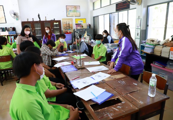 ภาพกิจกรรม  คณะวิทยาศาสตร์และเทคโนโลยี จัดกิจกรรมค่ายวิทยาศาสตร์สัญจร  โรงเรียนหนองกองพิทยาคม